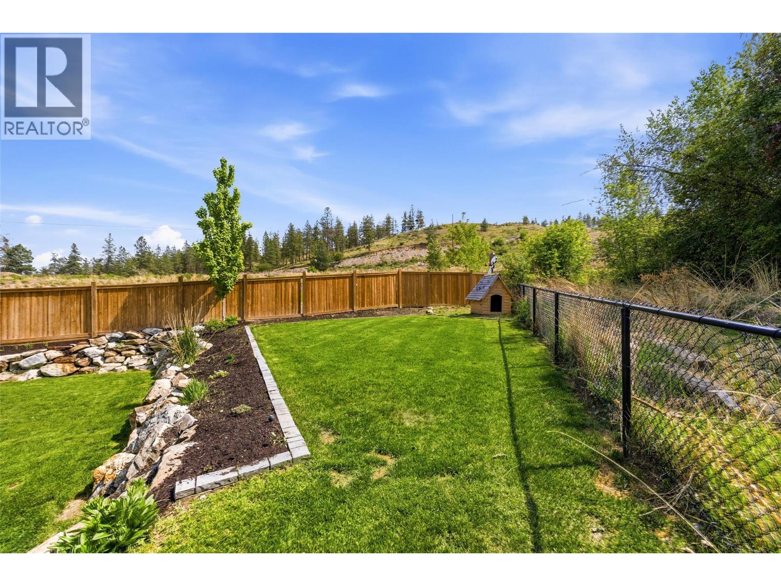 622 Trumpeter Road - 16
