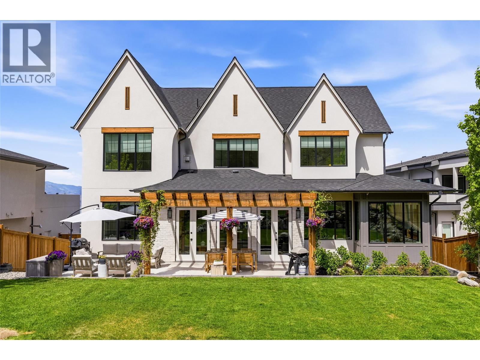 622 Trumpeter Road - 18