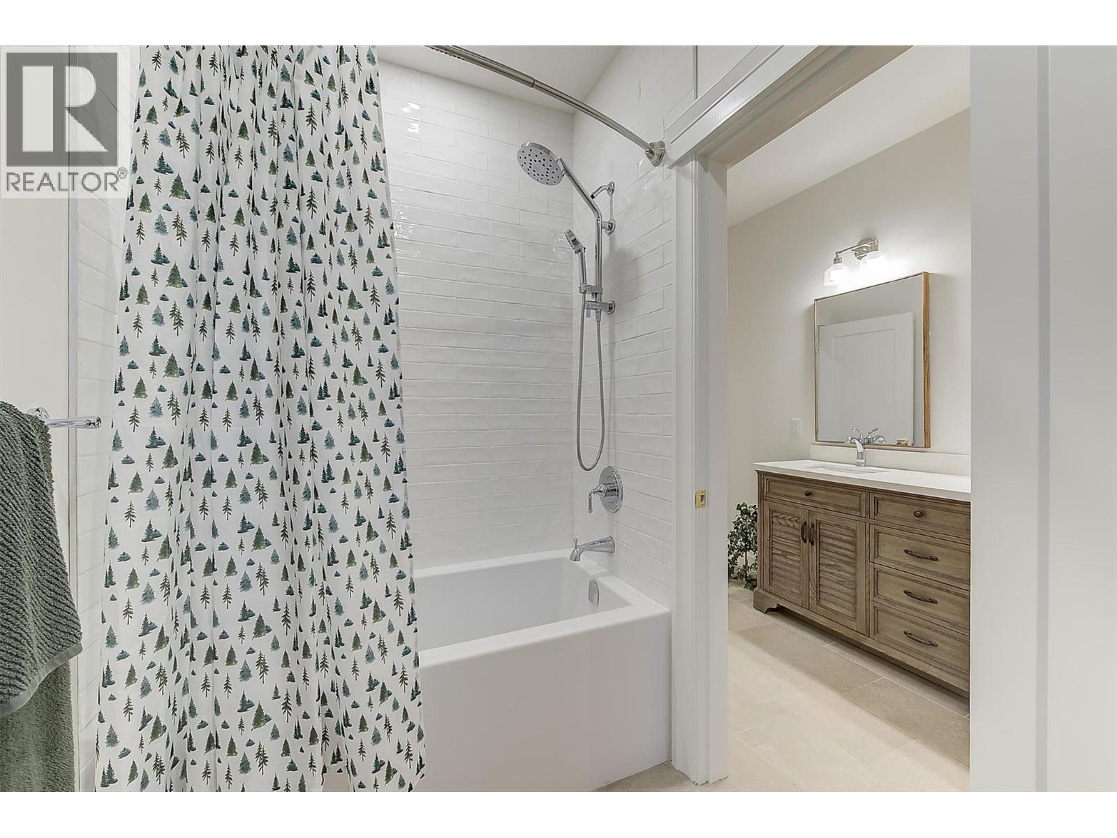  622 Trumpeter Road, Kelowna