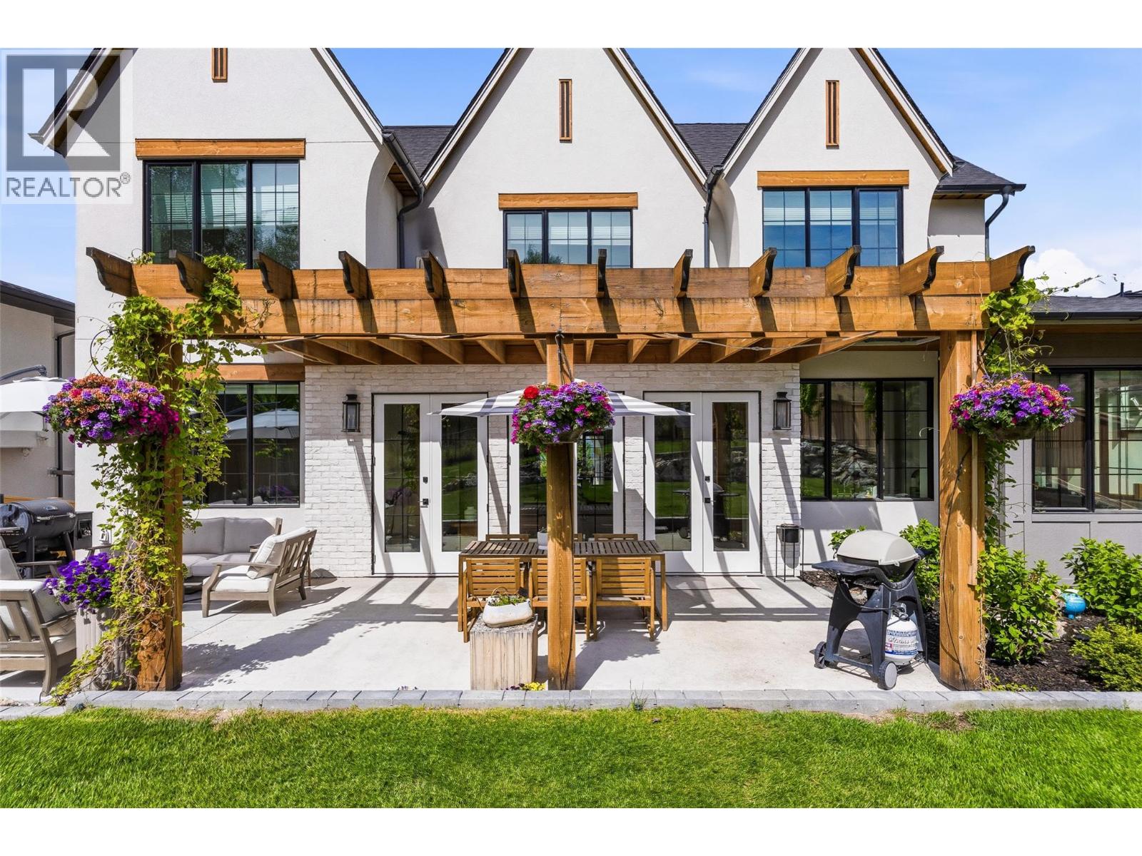  622 Trumpeter Road, Kelowna