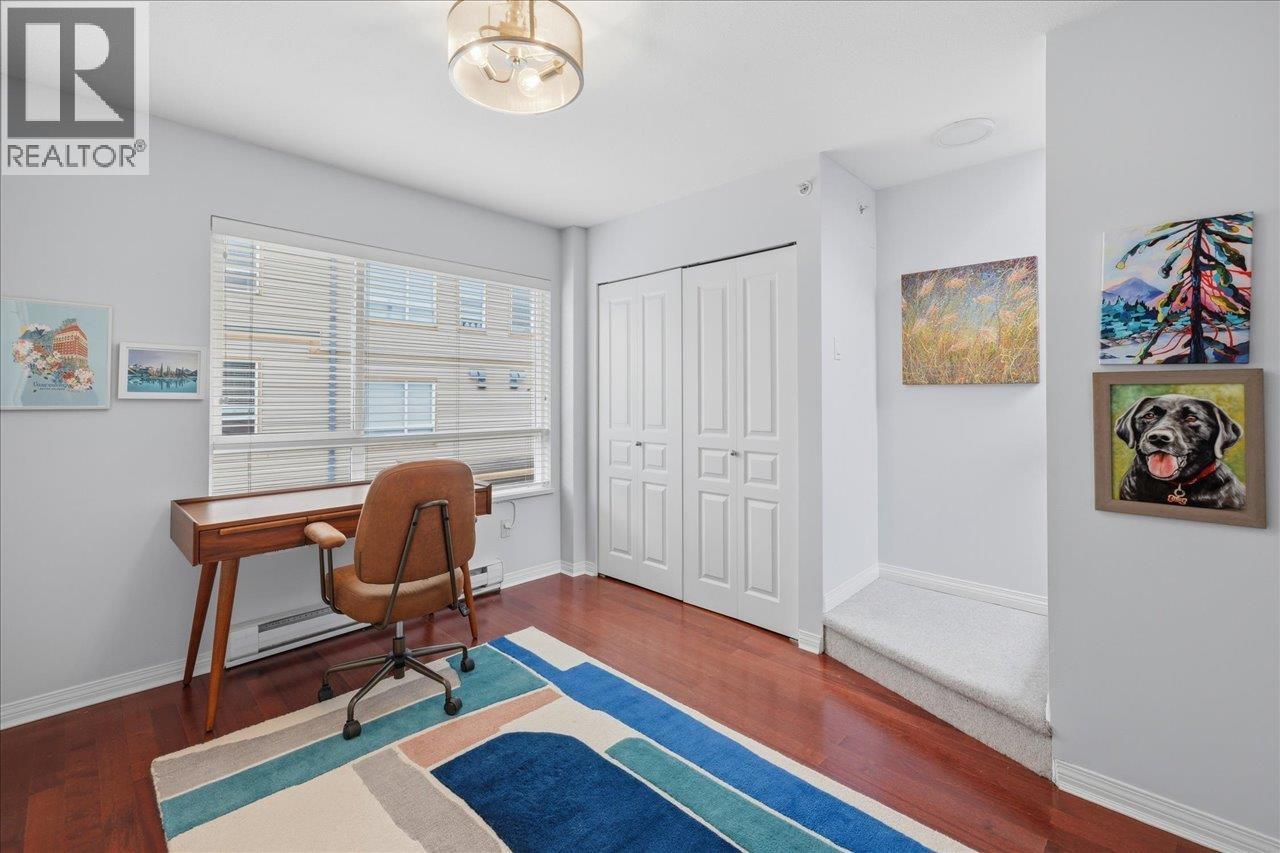 314 2688 WATSON STREET — photo 3