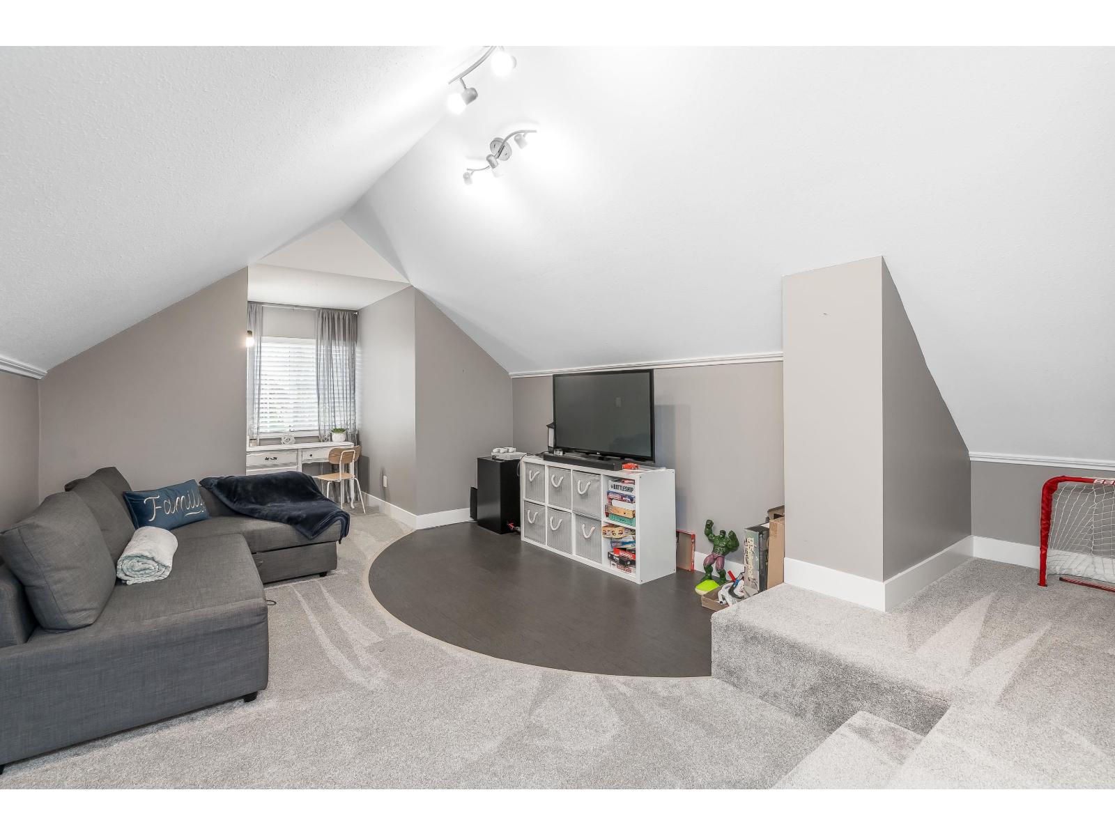 4 Bed, 3 Bath House for Sale in Langley – 20552 96A AVENUE, Langley - Image 21