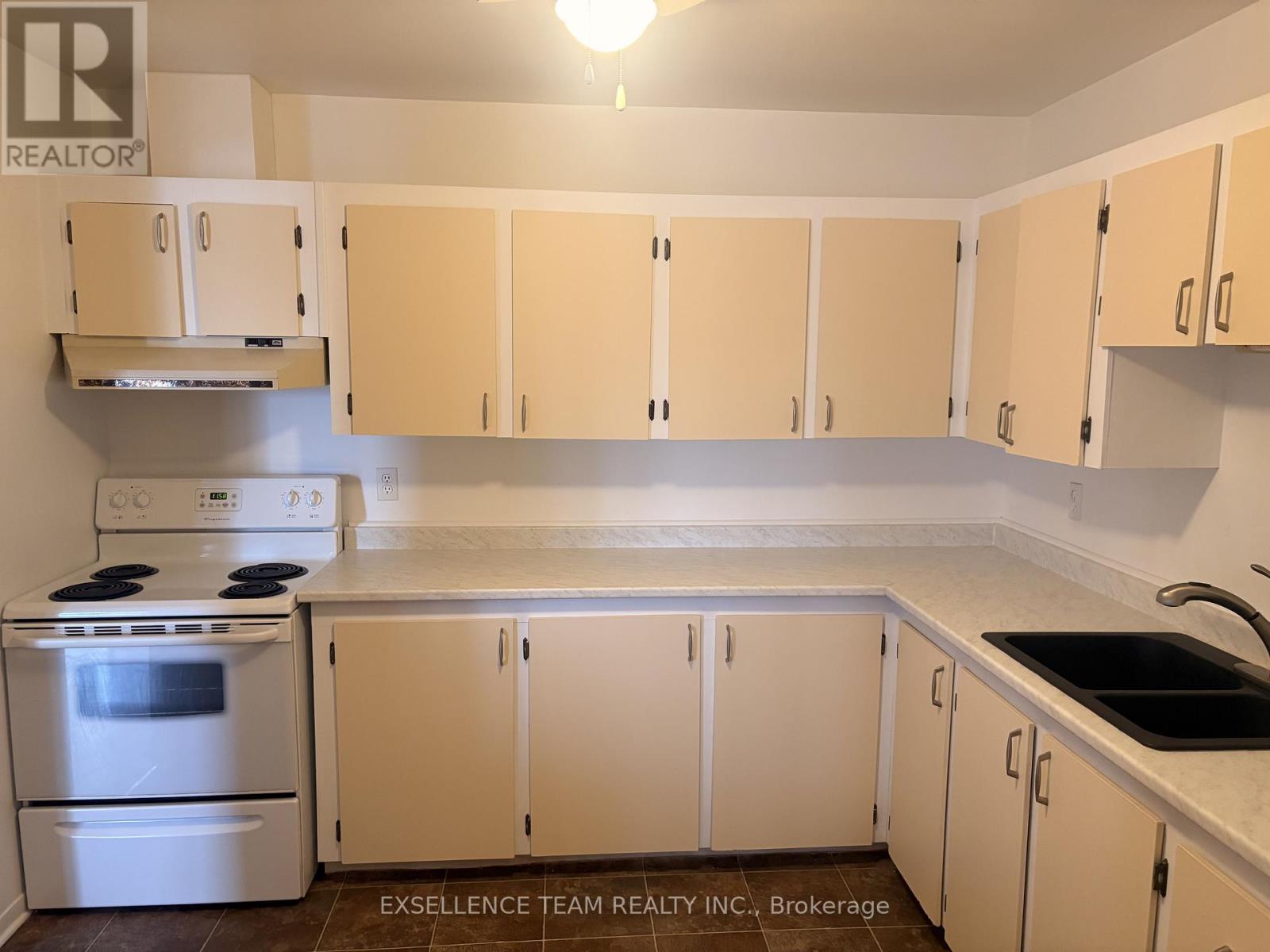 220 KENYON STREET - 10