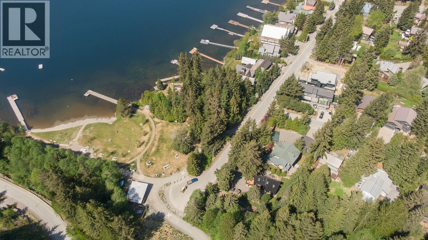3354 LAKESIDE ROAD, Whistler