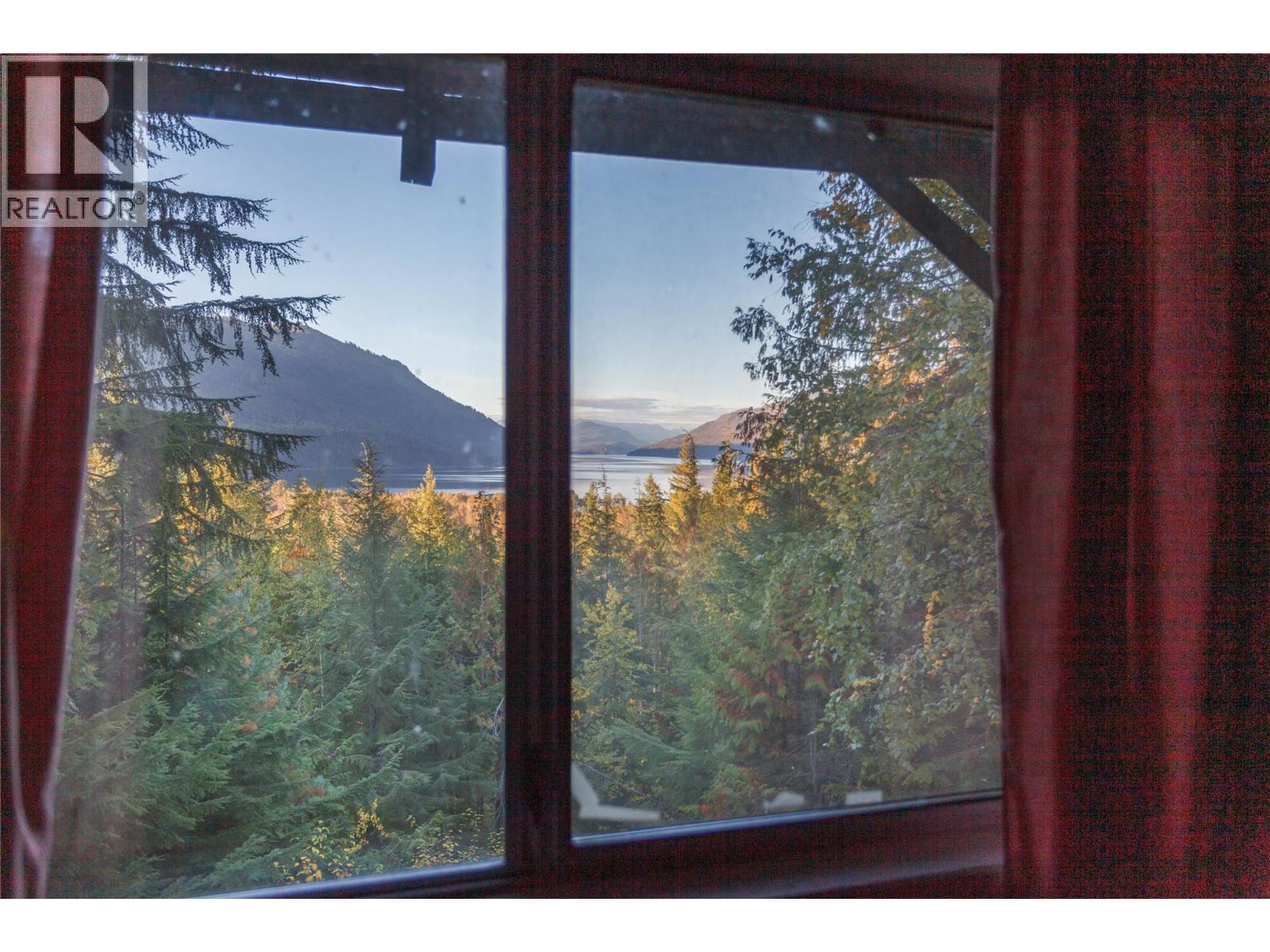 3217 Lumby Mabel Lake Road - 21