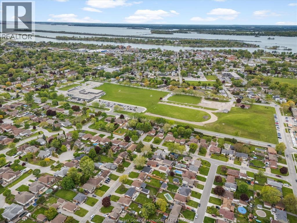 28 St. Charles, Amherstburg, Ontario, N9V3J7 — Photo 40