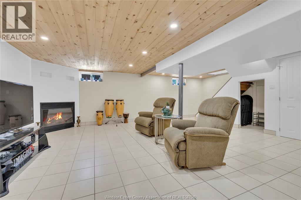2456 RANDOLPH, Windsor, Ontario, N9E3C7 — Photo 6