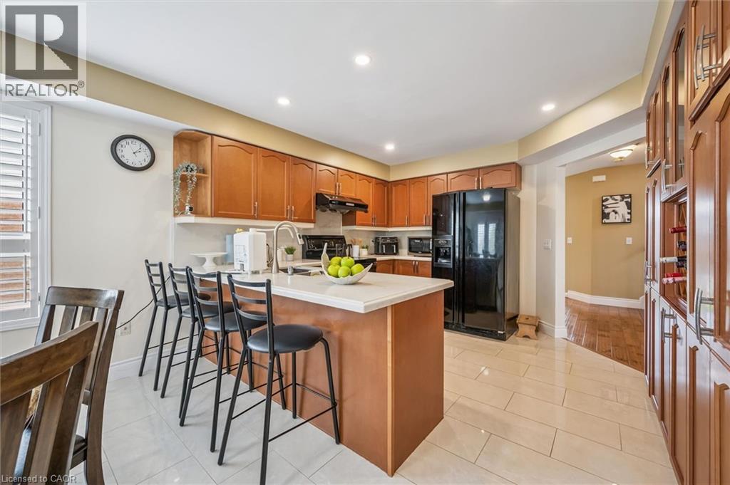 96 HAY Crescent, Cambridge, Ontario, N1P1H7 — Photo 2