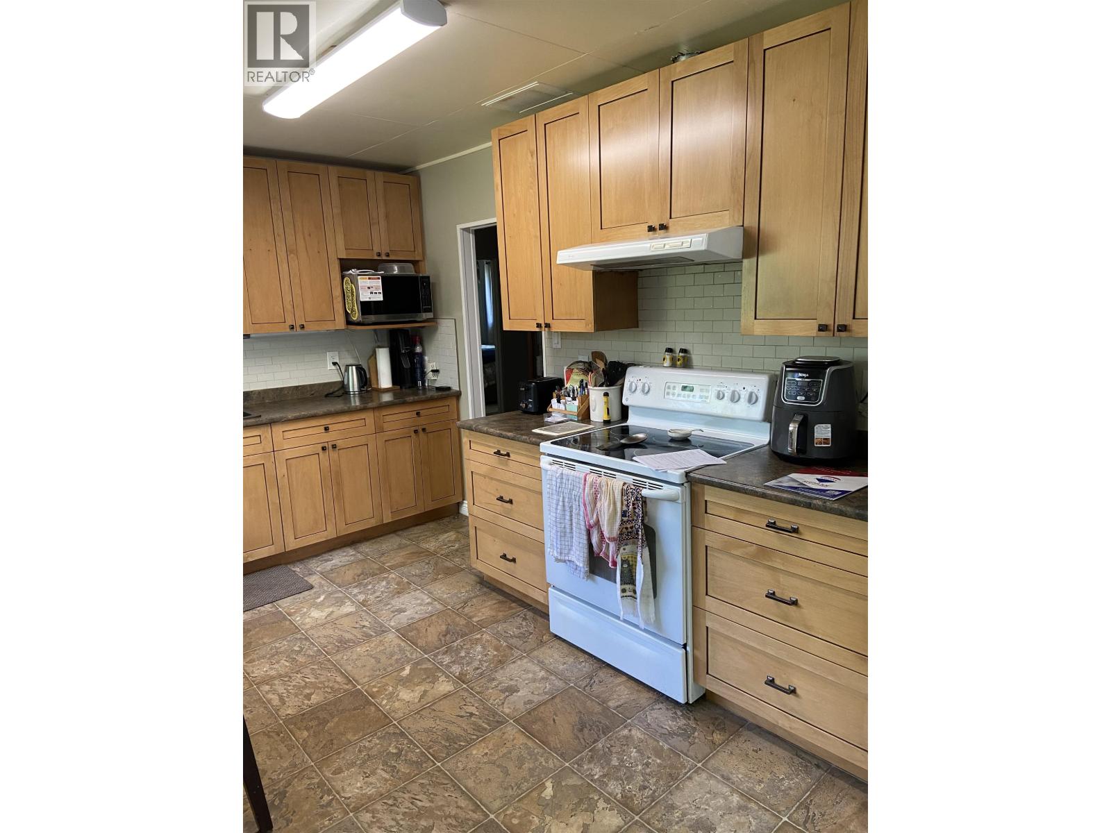 2601 SPARKS STREET - 5