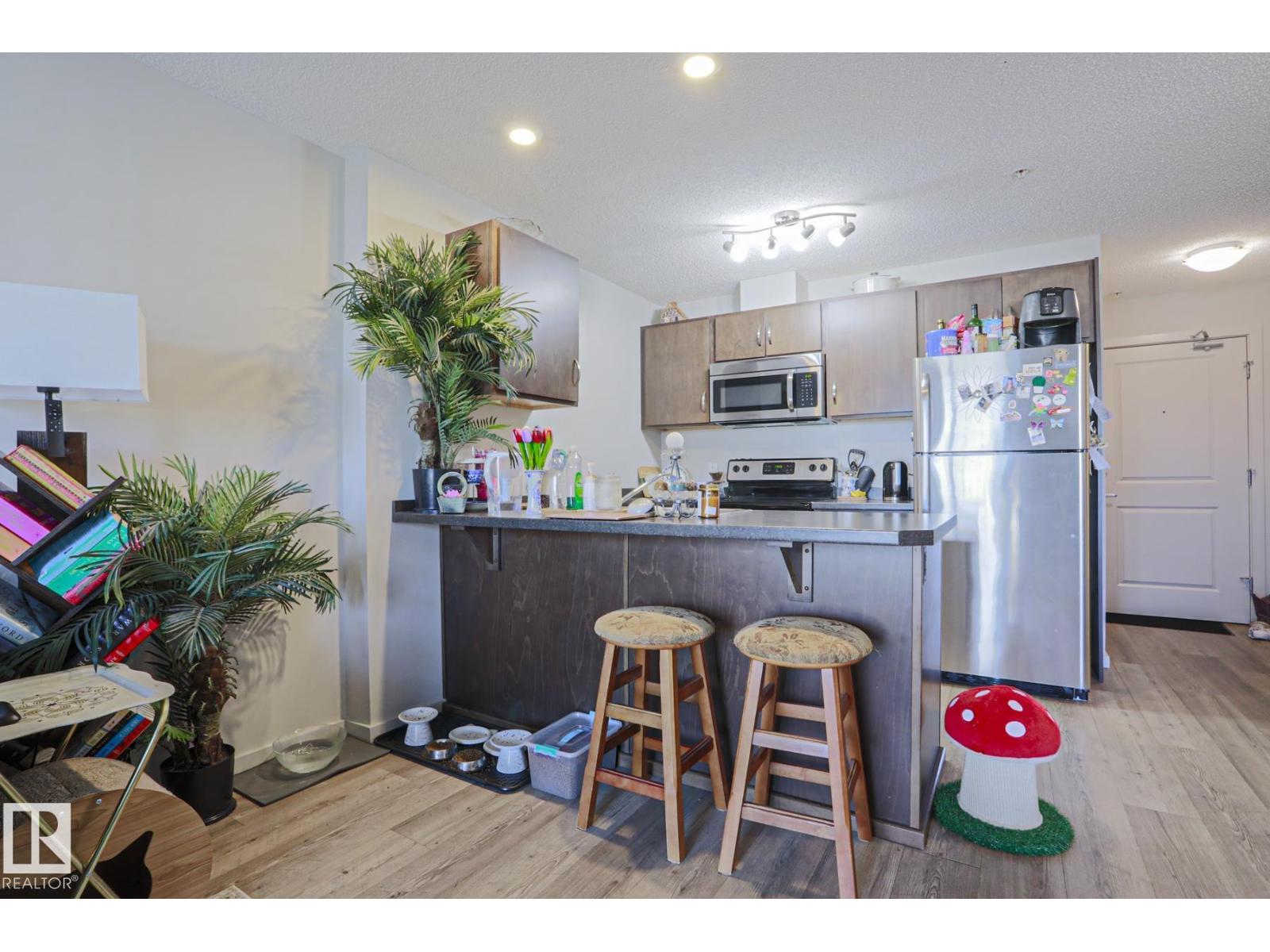 #303 7711 71 ST NW NW - 10