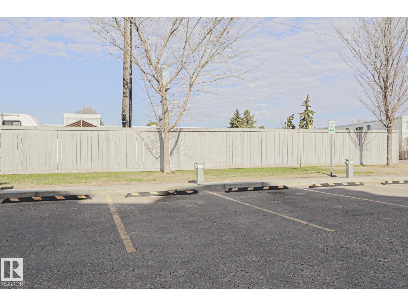 #303 7711 71 ST NW NW - 25