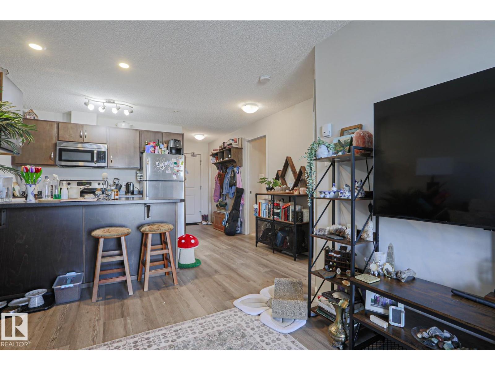 #303 7711 71 ST NW NW - 9