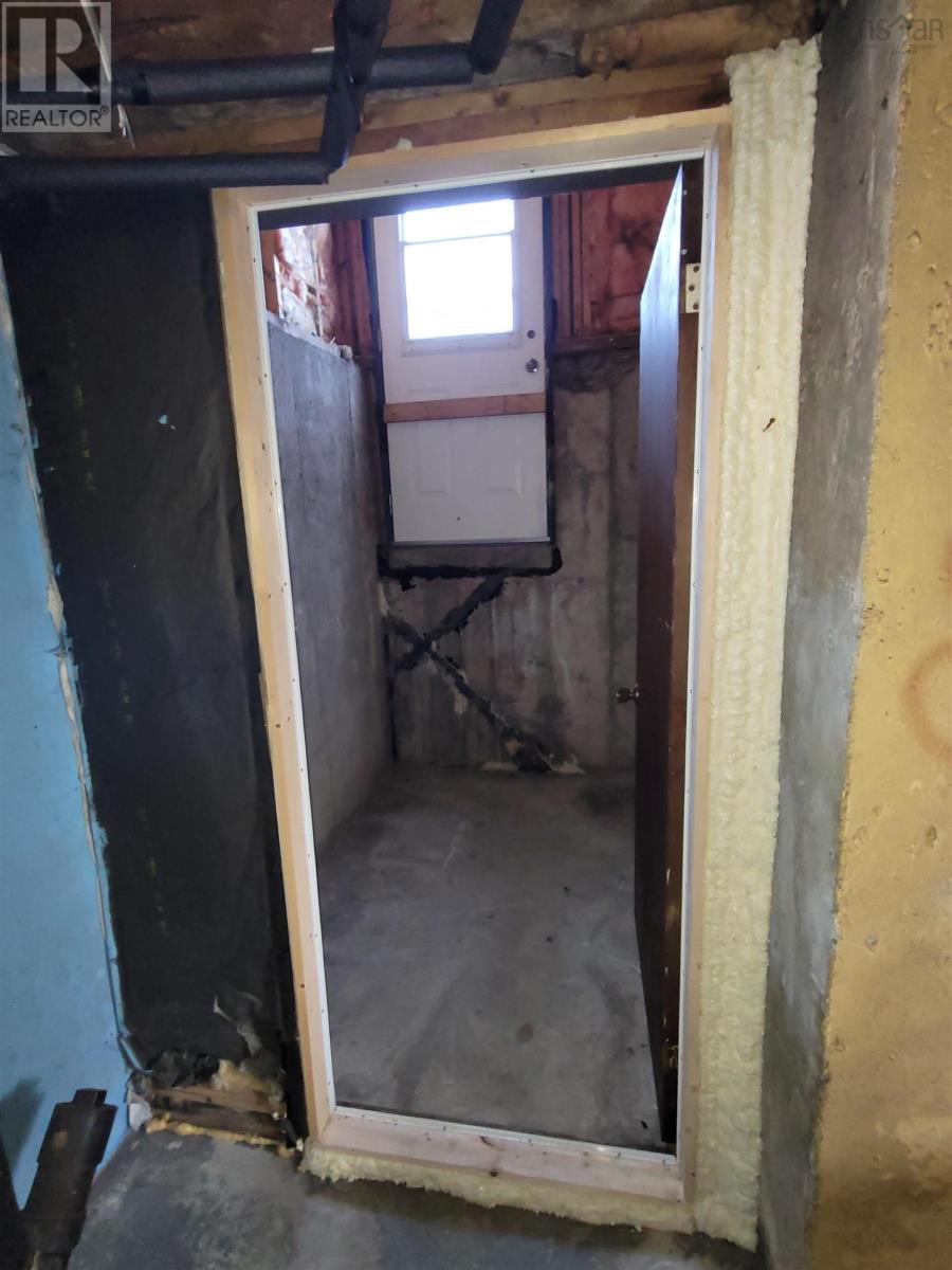 Property 8 of 22 of 21 Sydney Street