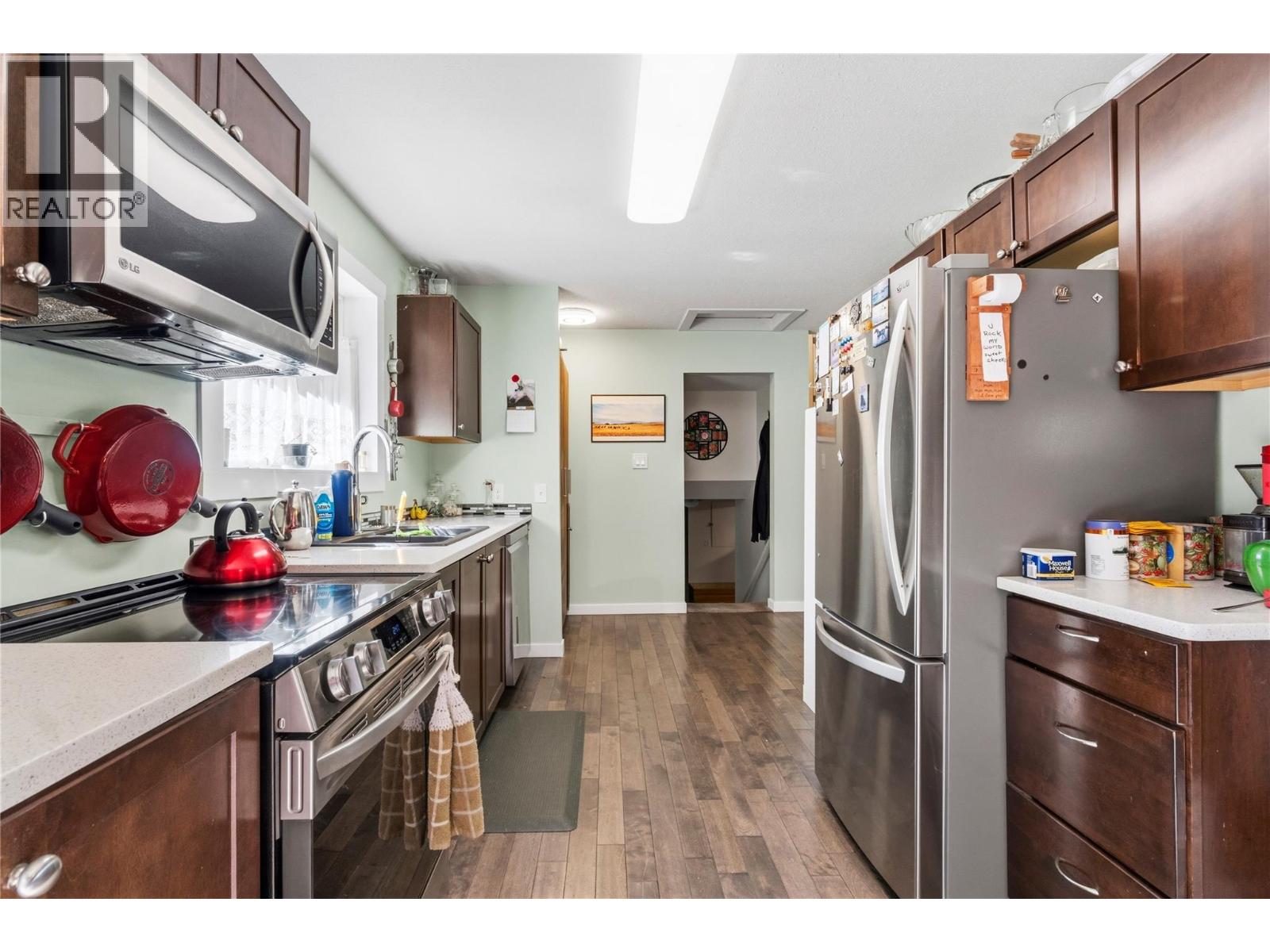 606 Riverside Avenue - 24