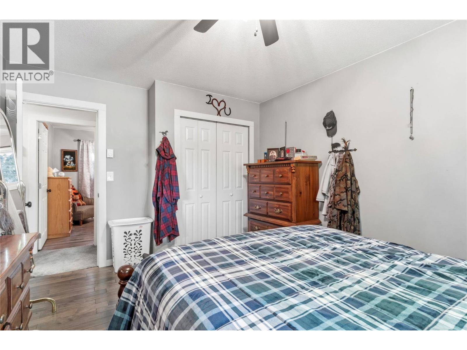  606 Riverside Avenue, Sicamous