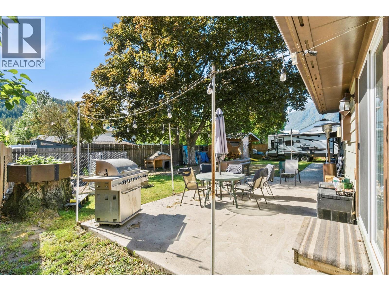 606 Riverside Avenue - 42