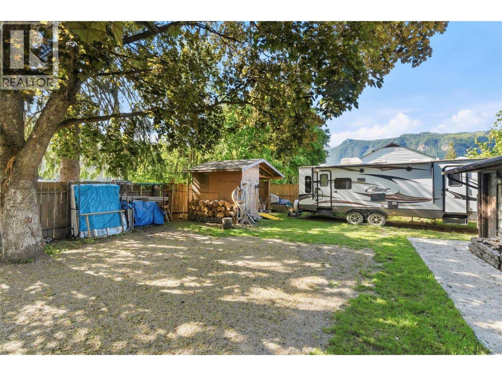 606 Riverside Avenue - 46