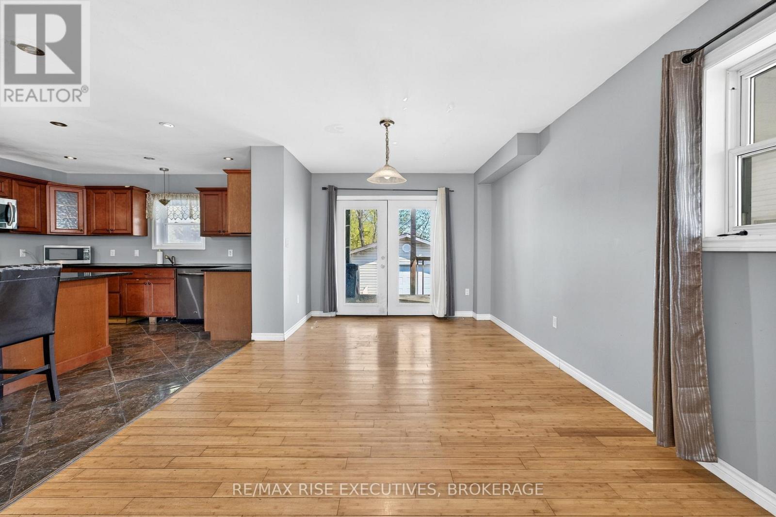 29 SEVENTH AVENUE - 10