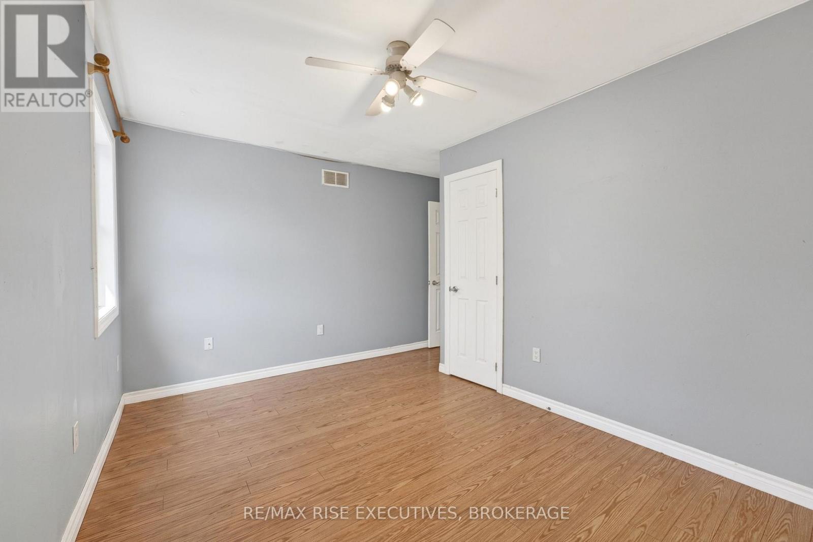 29 SEVENTH AVENUE - 26