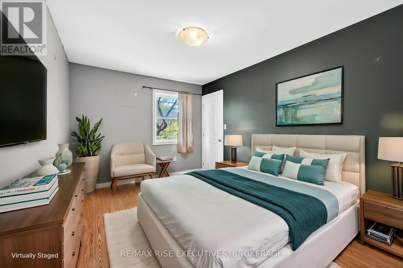 29 SEVENTH AVENUE - 28