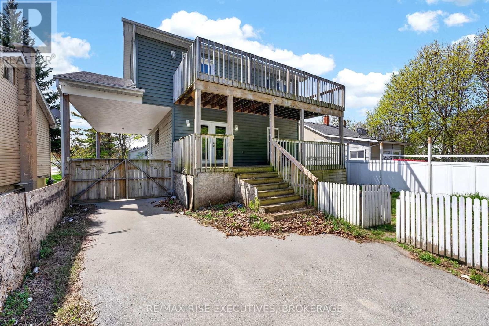 29 SEVENTH AVENUE - 38