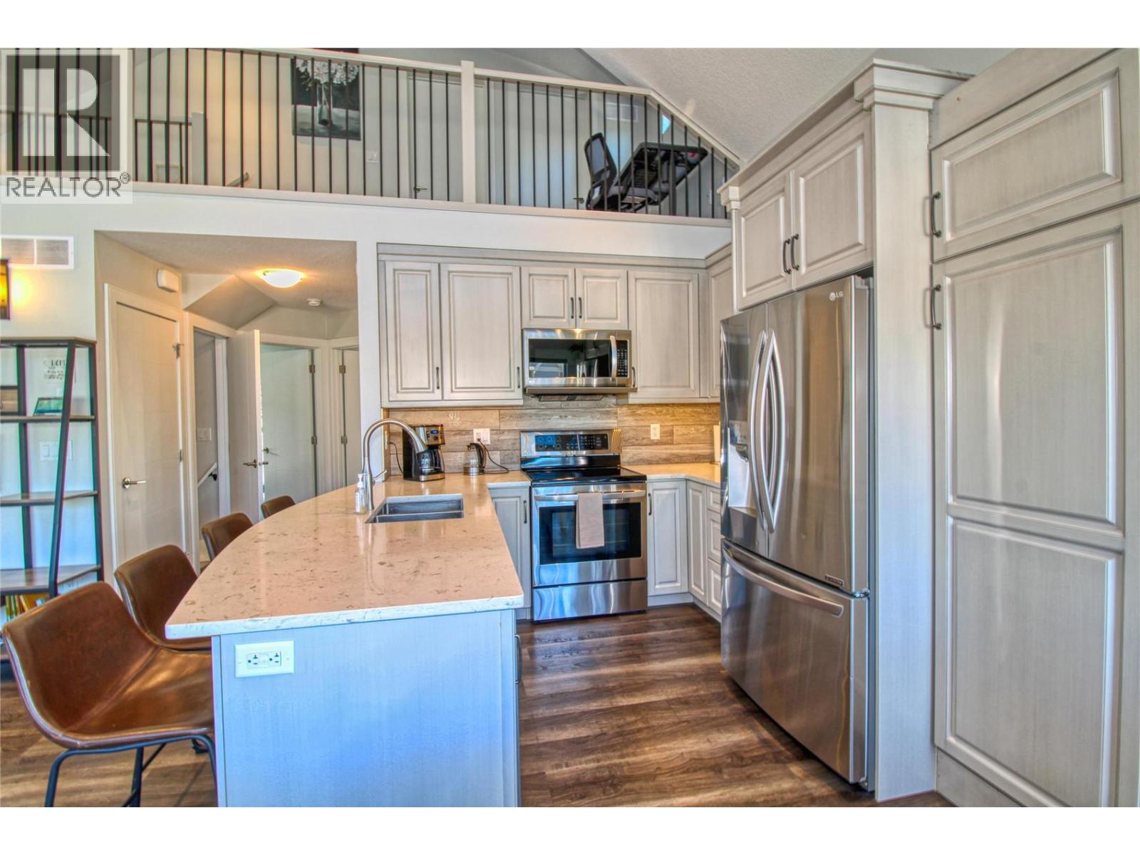 302 6742 Marbella Loop, Kelowna