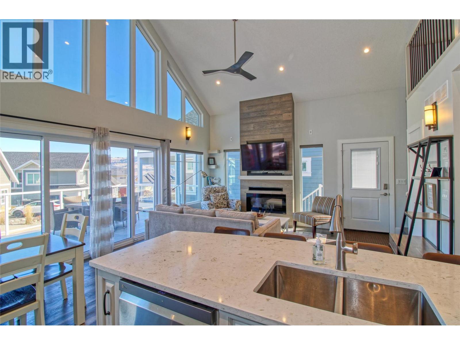 302 6742 Marbella Loop, Kelowna