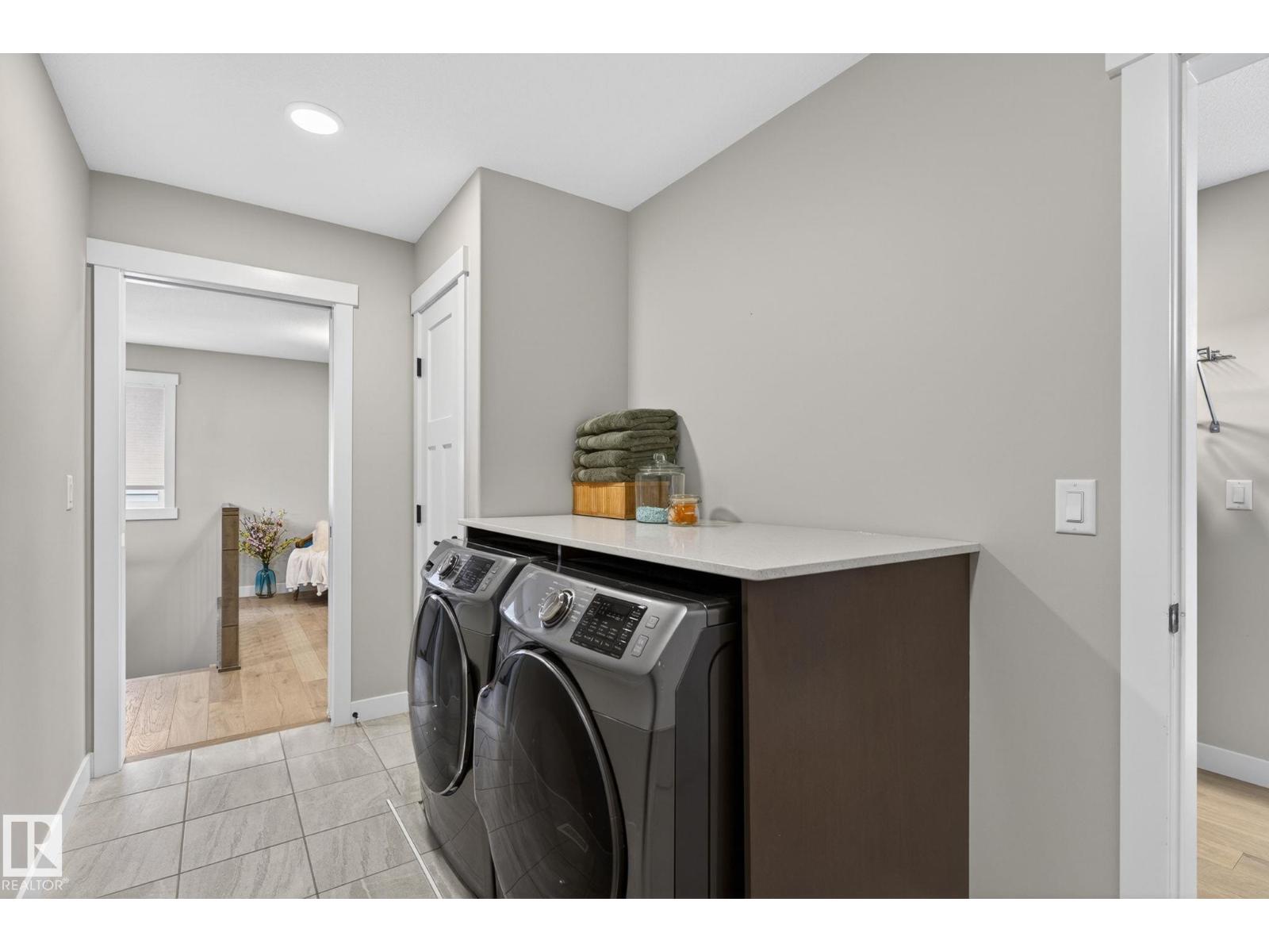 2728 202 ST NW - 37