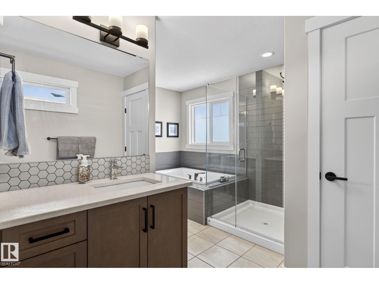 2728 202 ST NW - 34