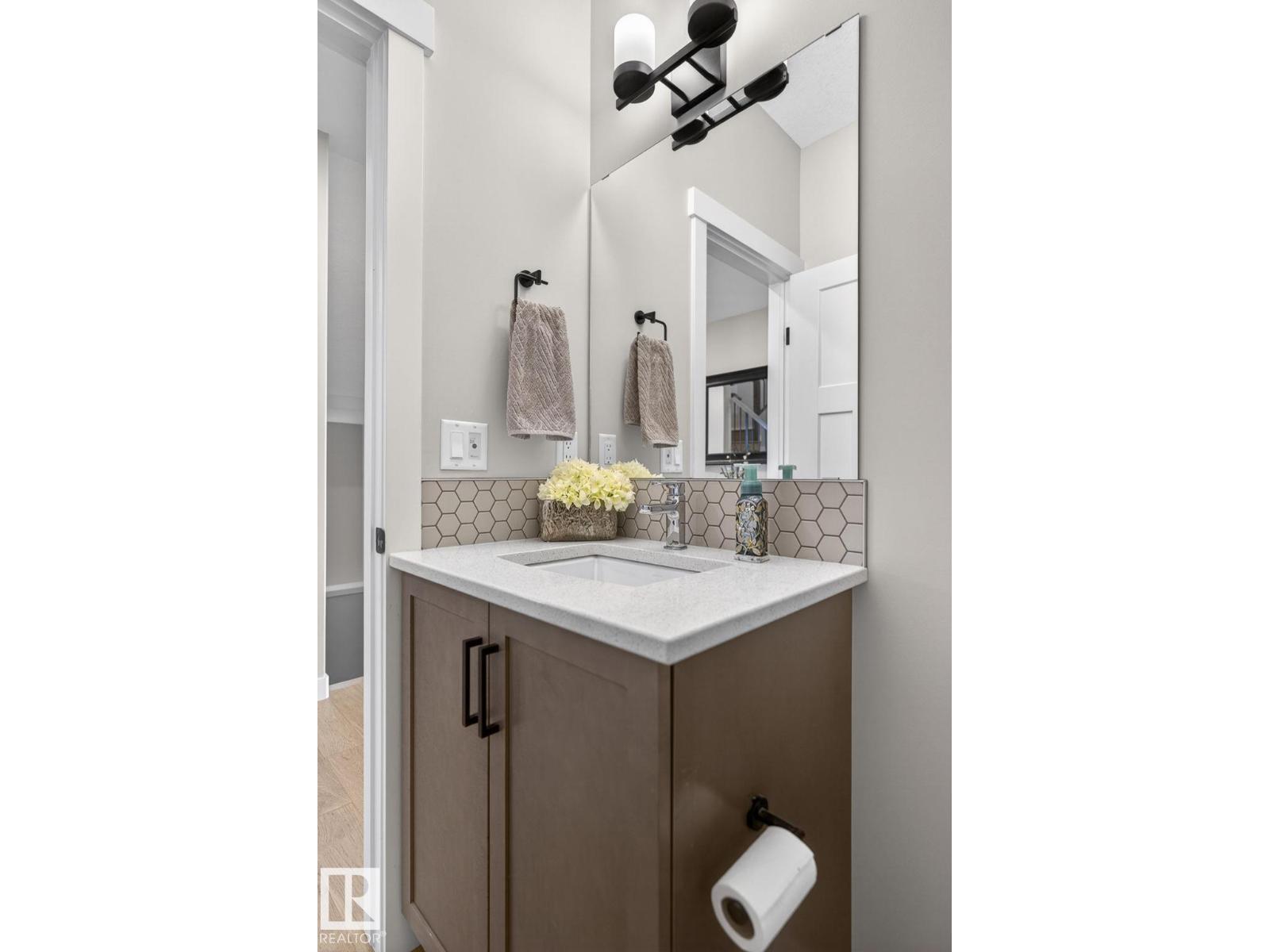 2728 202 ST NW - 9