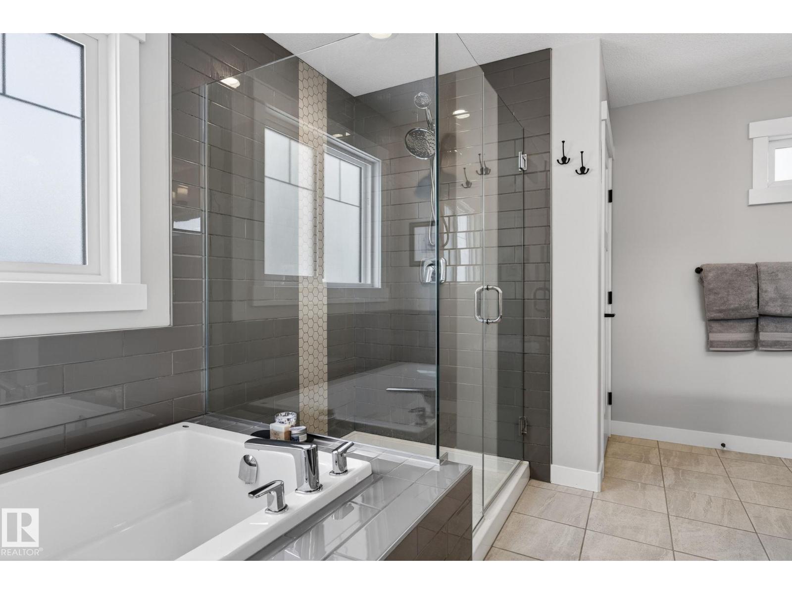 2728 202 ST NW - 32