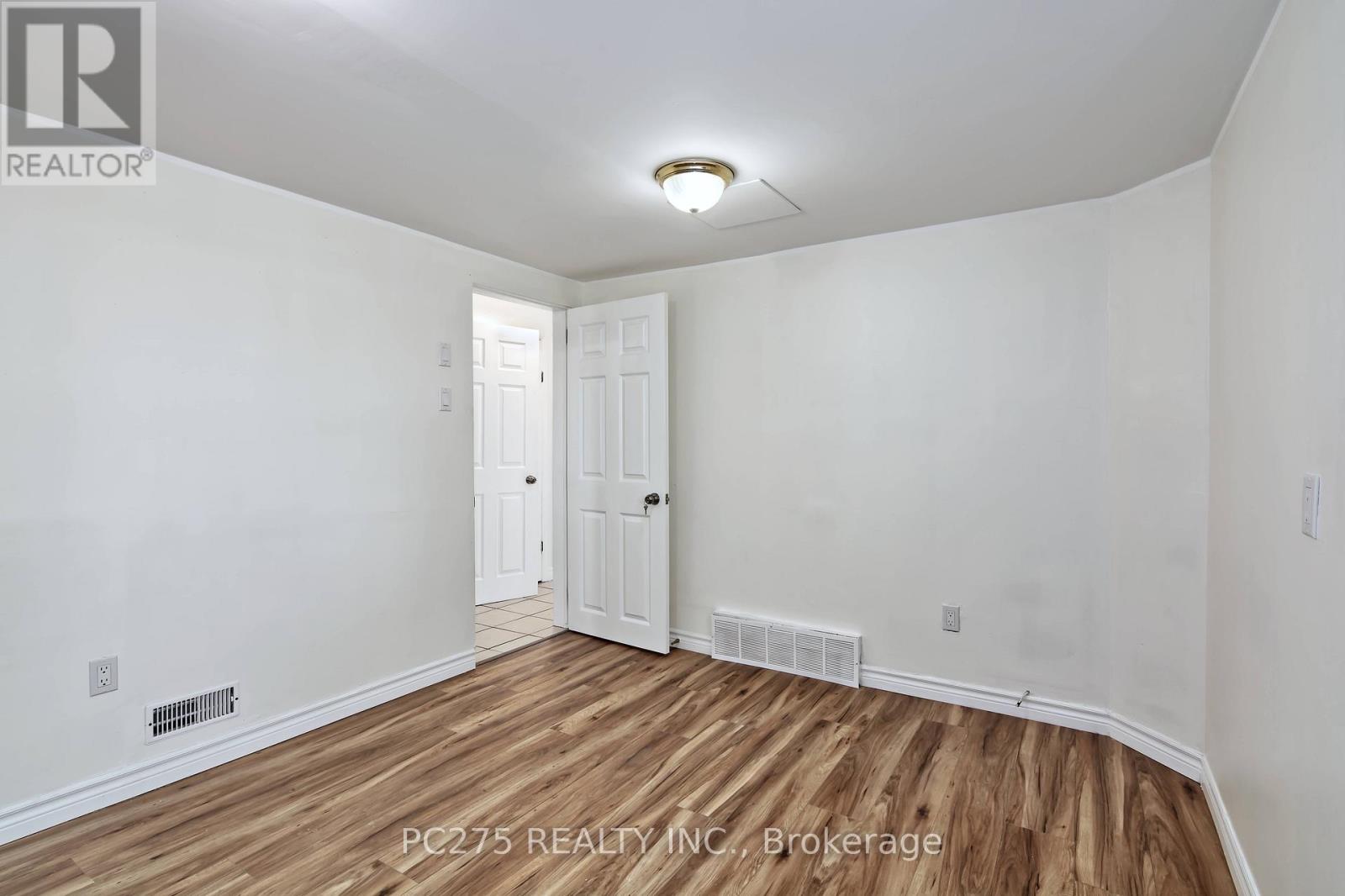 202 MICHAELMAS STREET - 21