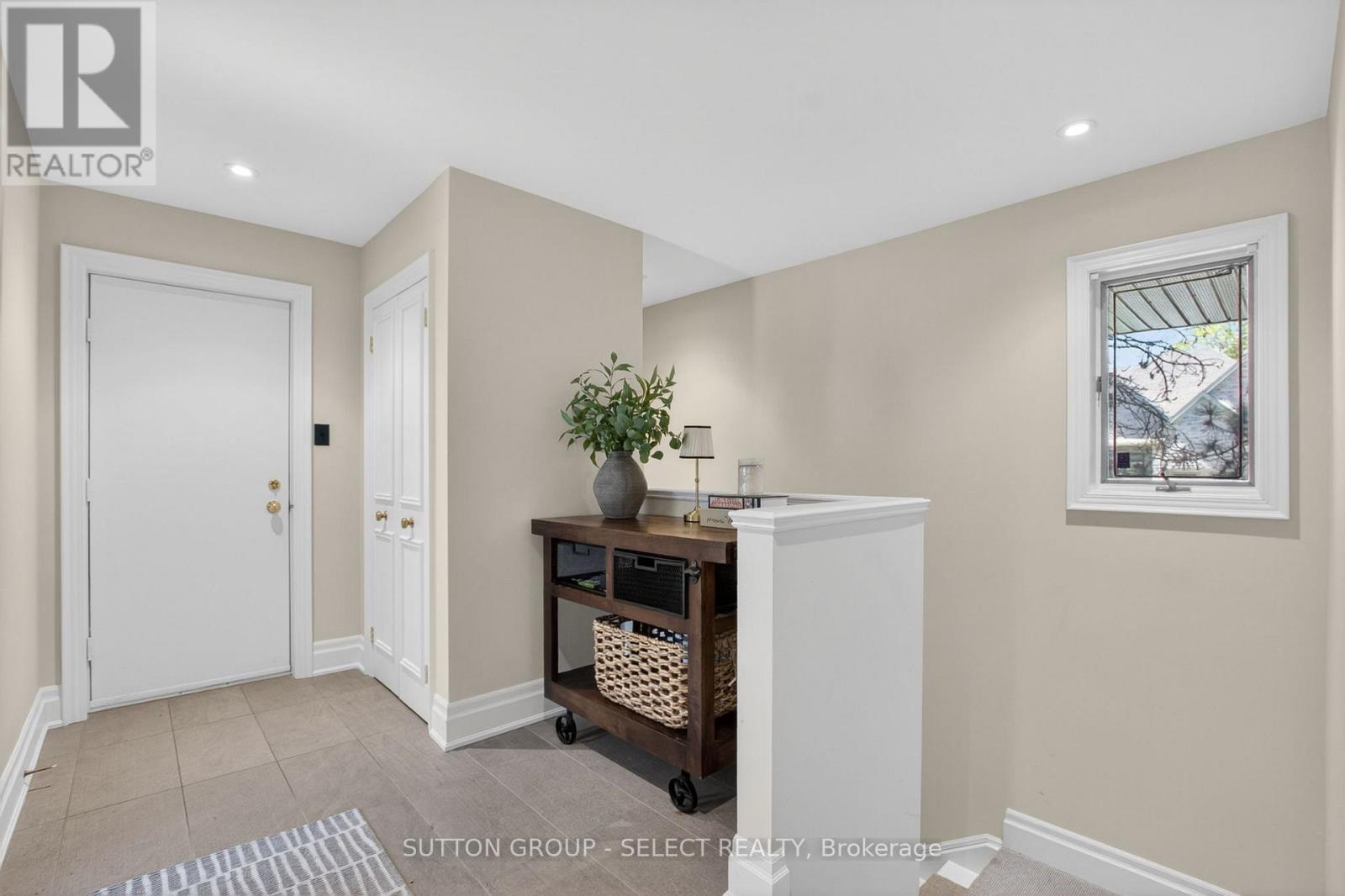 8 TALLWOOD CIRCLE - 18