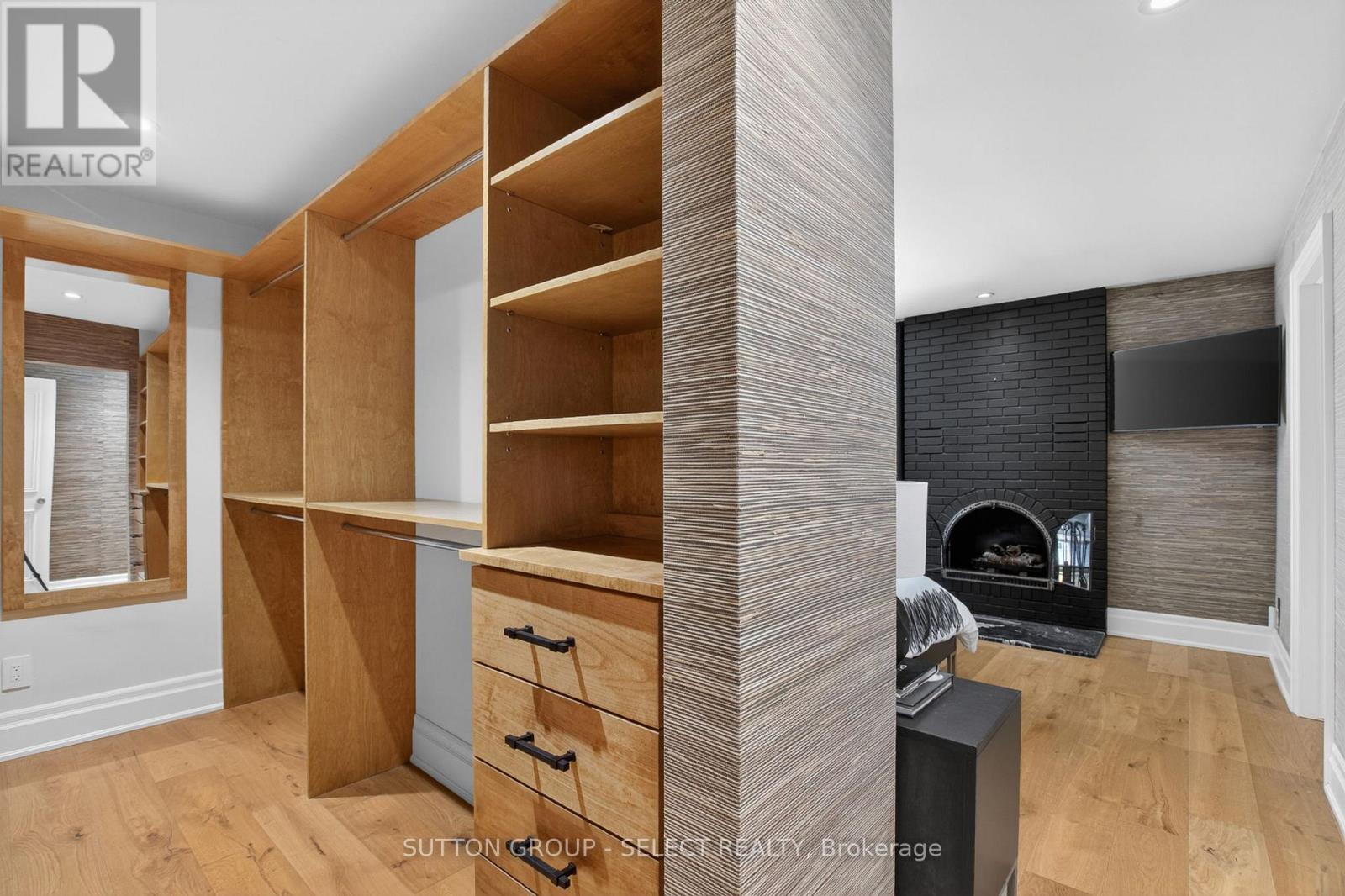 8 TALLWOOD CIRCLE - 19