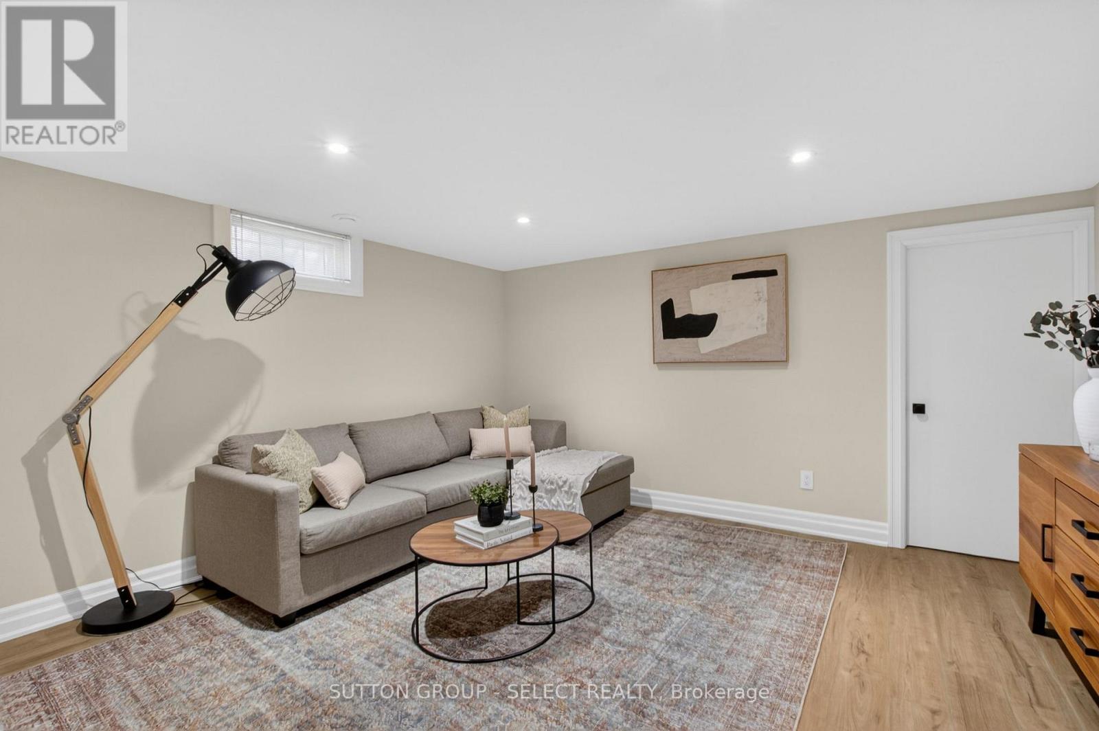 8 TALLWOOD CIRCLE - 33