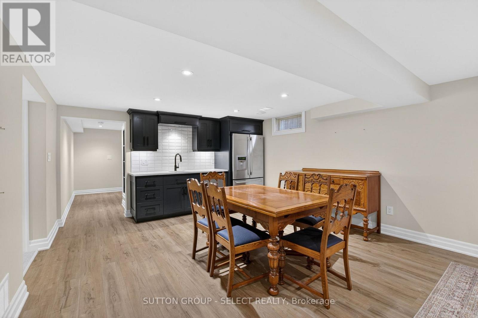 8 TALLWOOD CIRCLE - 34