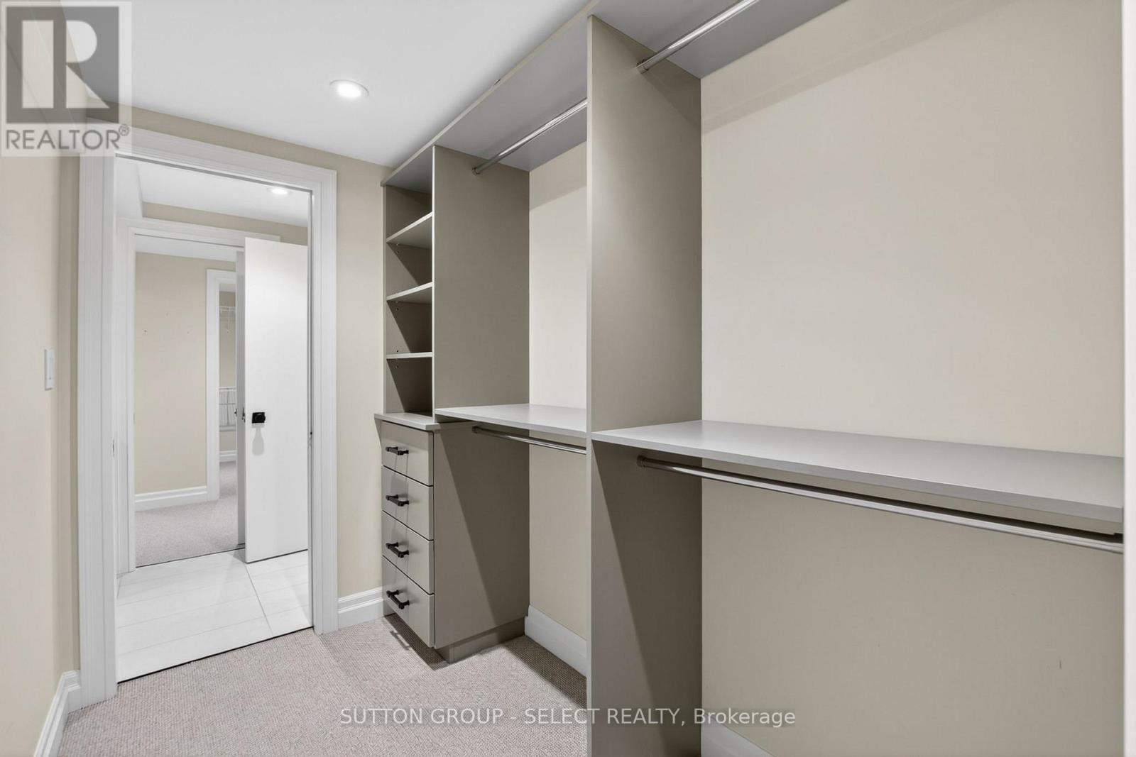 8 TALLWOOD CIRCLE - 41