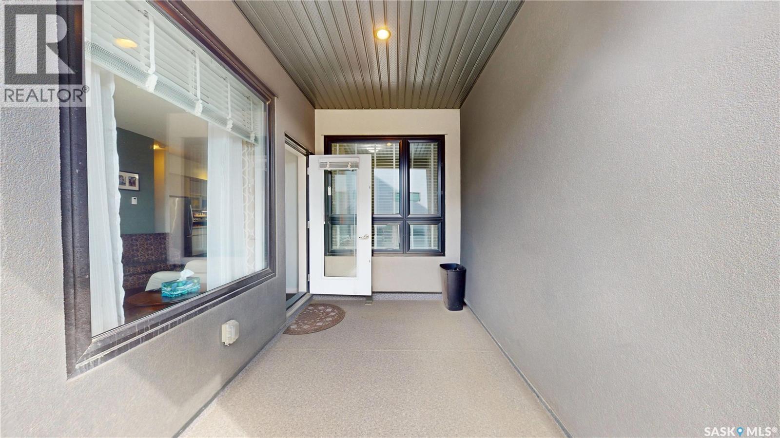 #205 223 Evergreen SQUARE - 19