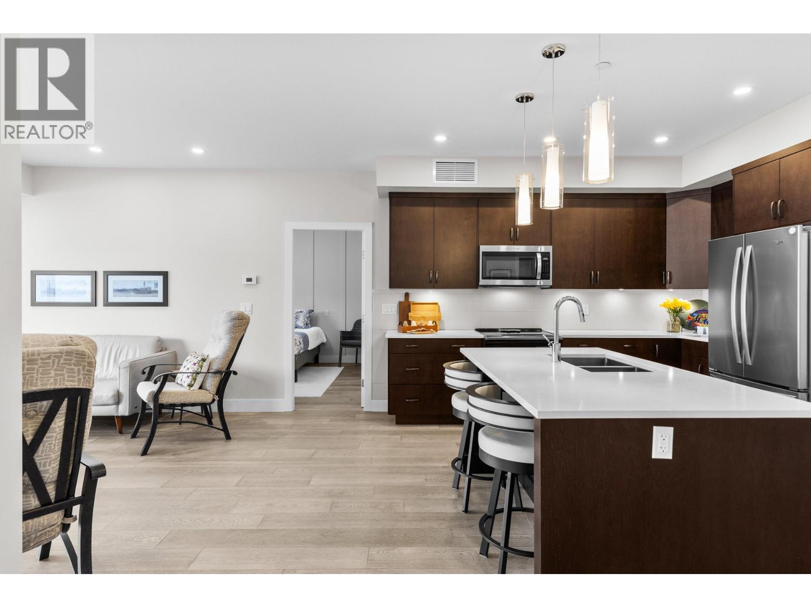 #302 3475 Granite Close - 11