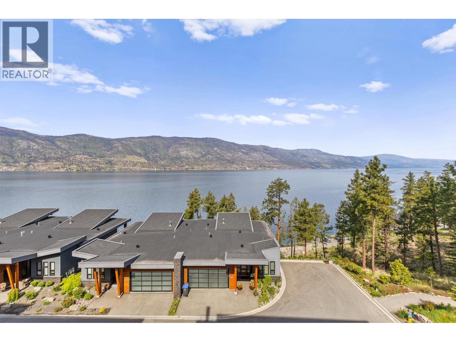 #302 3475 Granite Close - 2