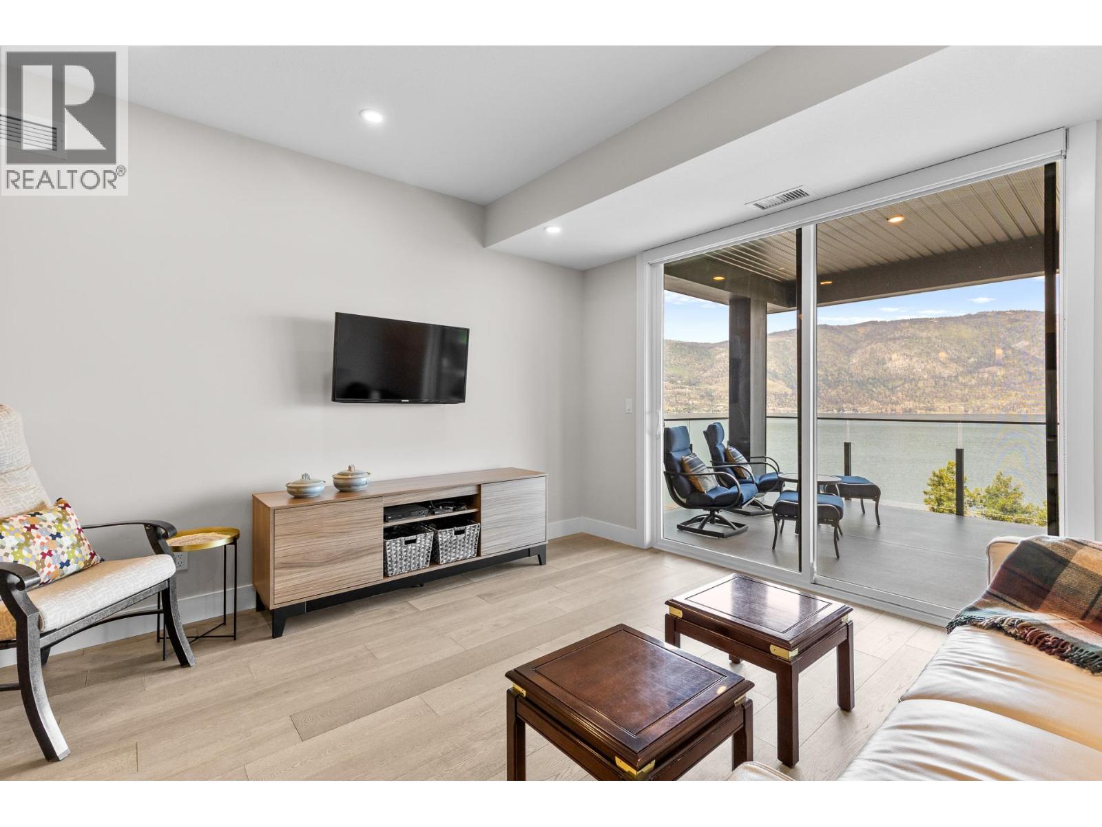 #302 3475 Granite Close - 13