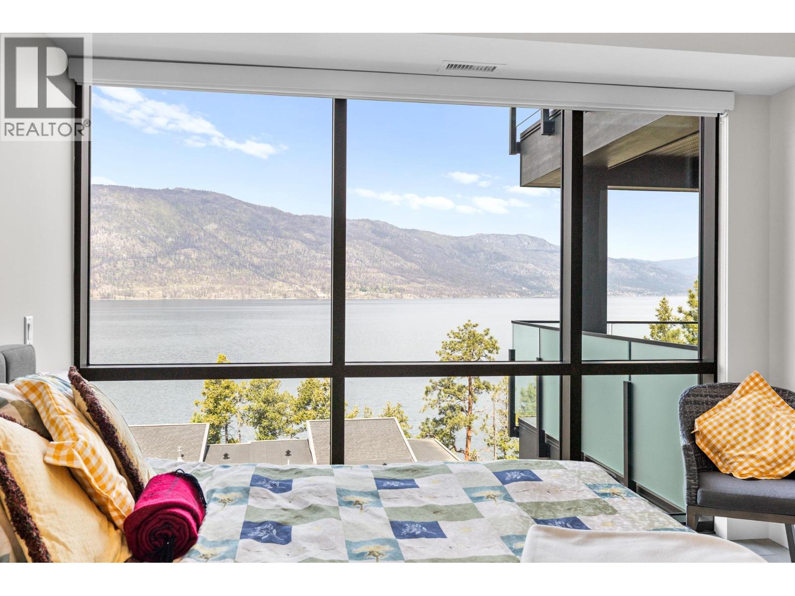 #302 3475 Granite Close - 26