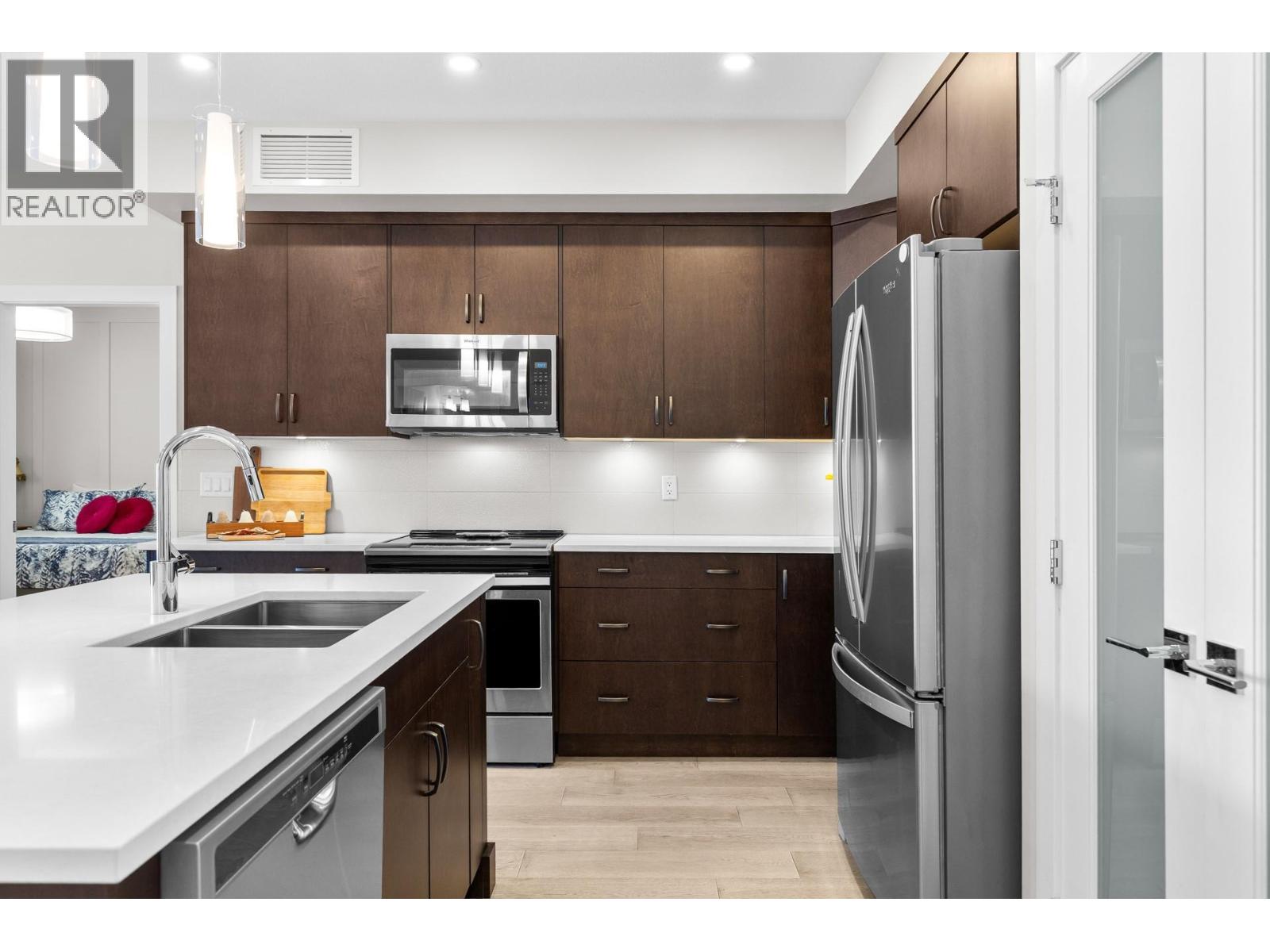 #302 3475 Granite Close - 6