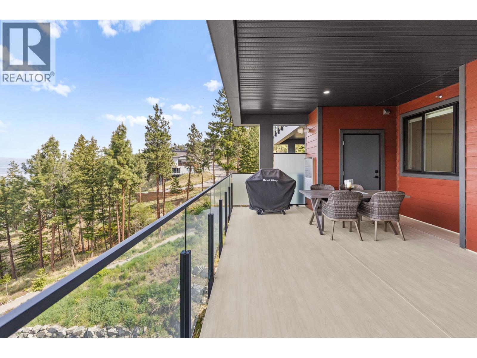 #302 3475 Granite Close - 17