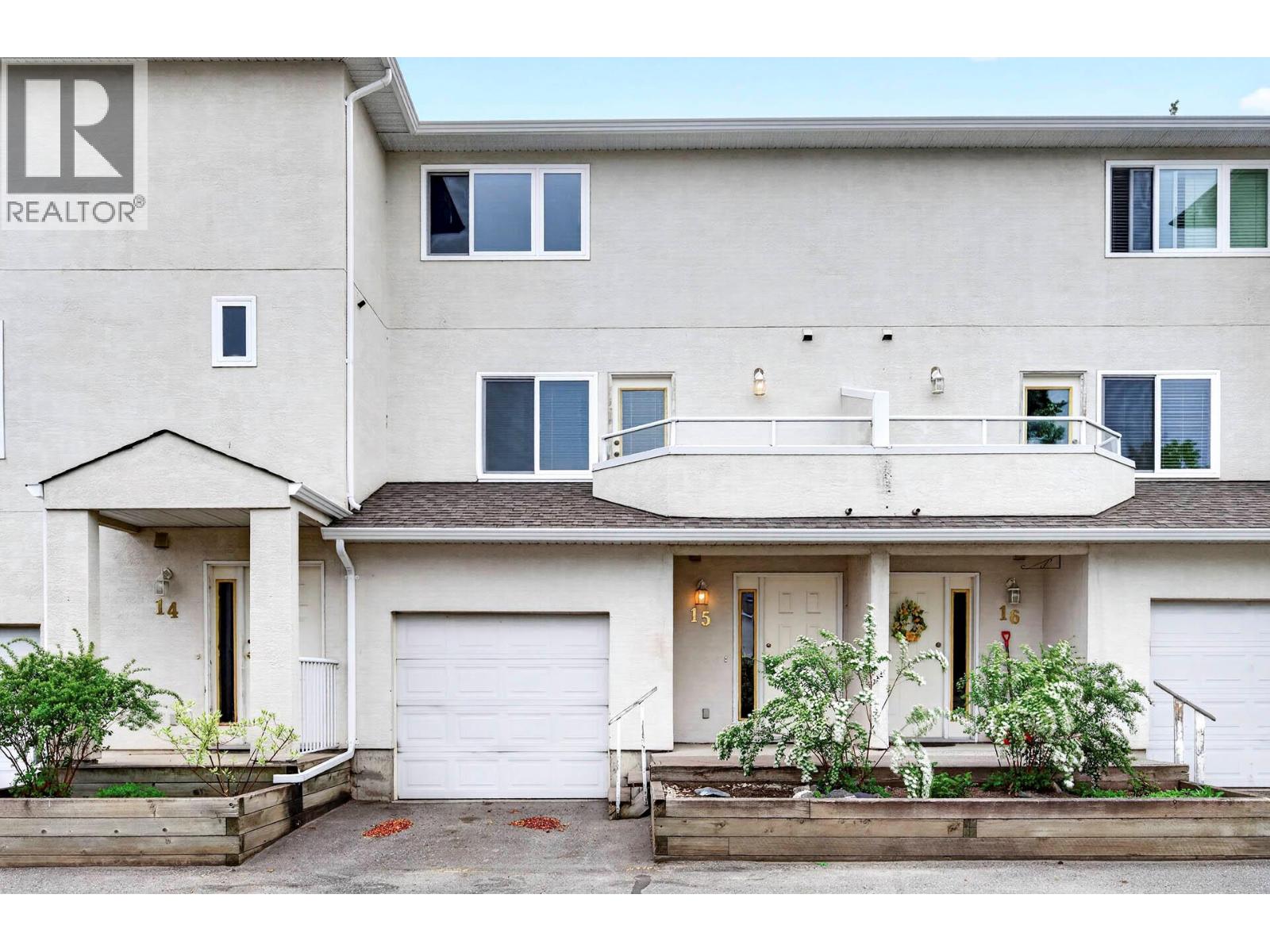#15 2050 QU'APPELLE Boulevard - 1