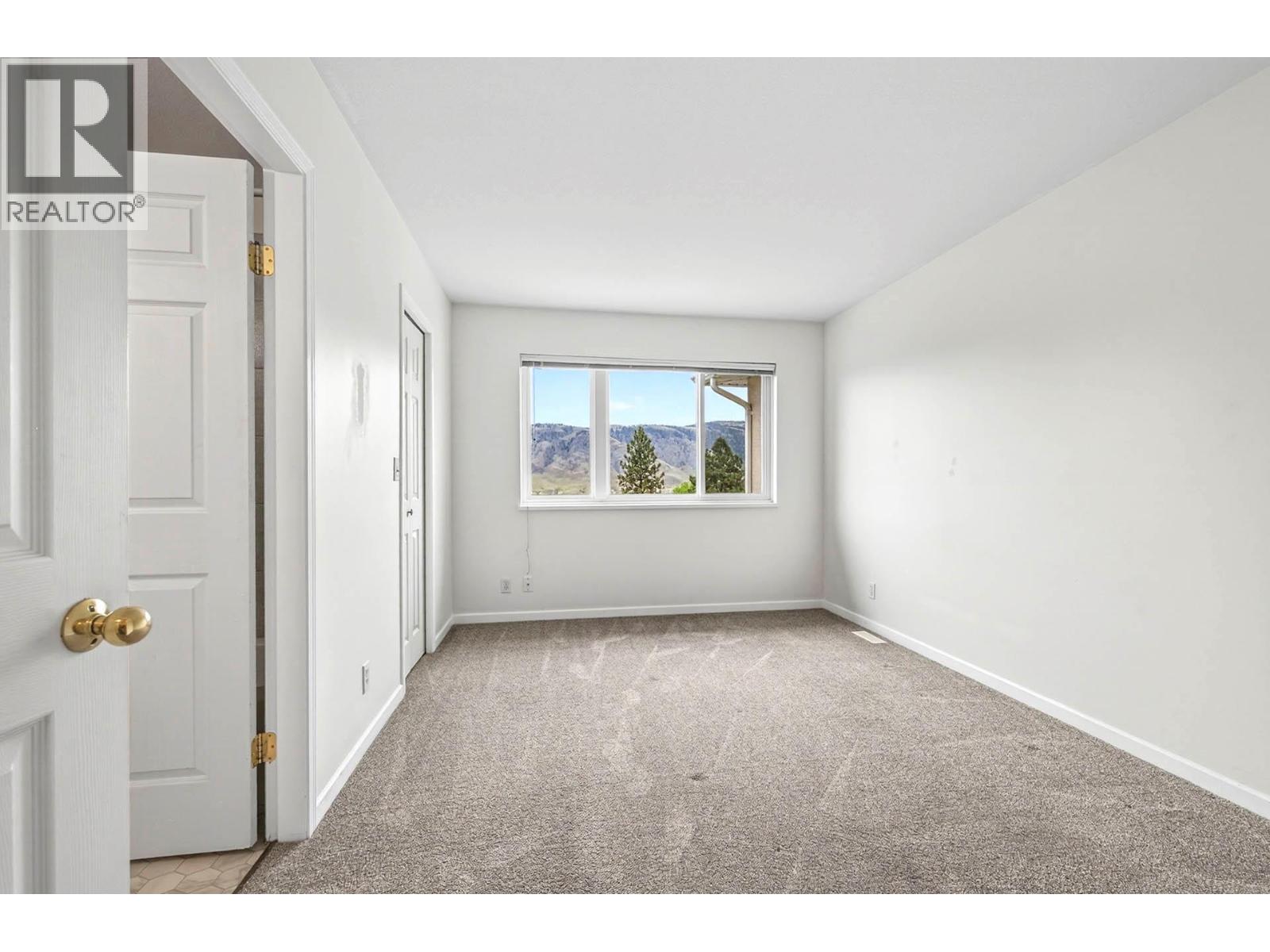 #15 2050 QU'APPELLE Boulevard - 16