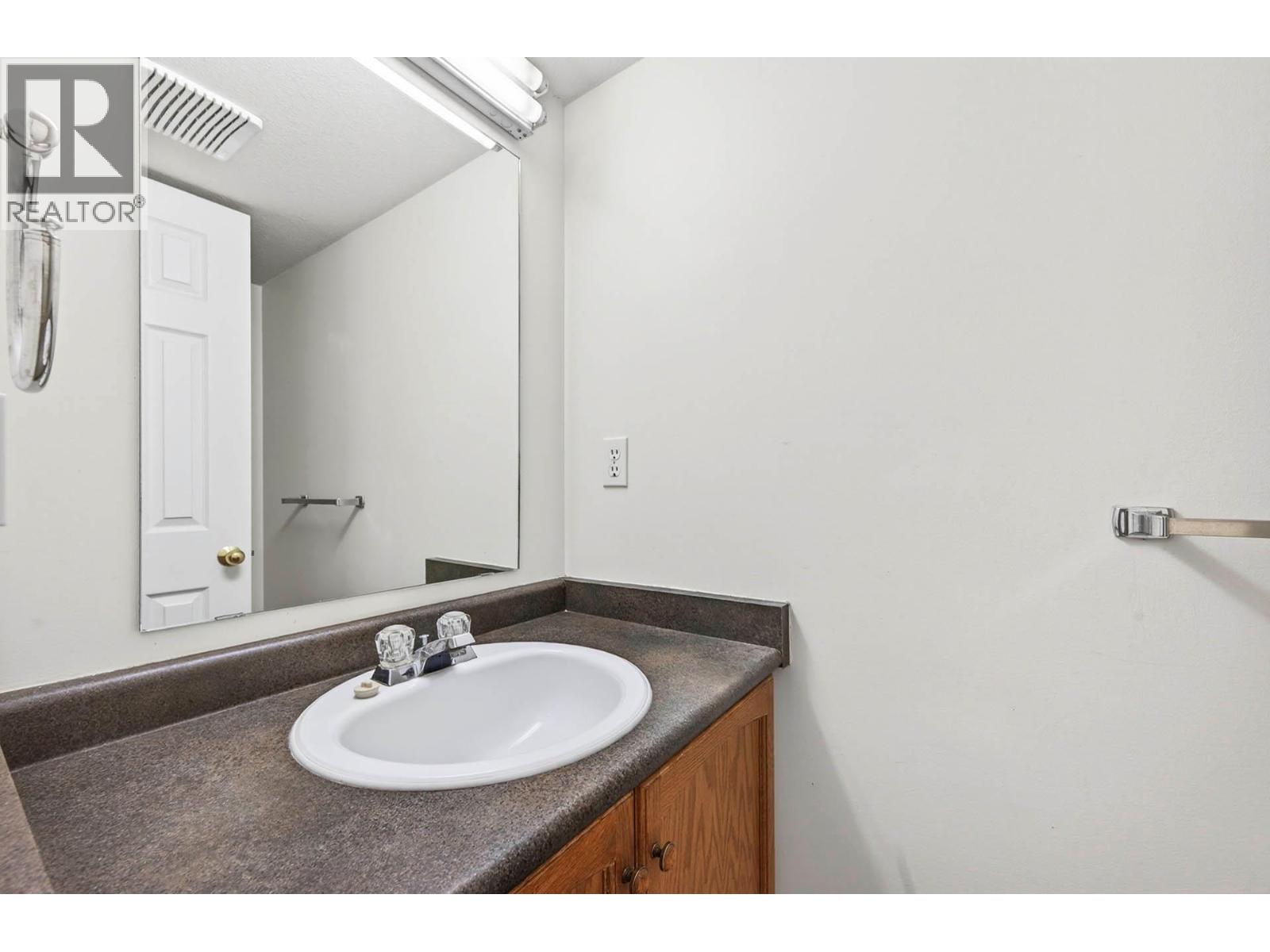 #15 2050 QU'APPELLE Boulevard - 13
