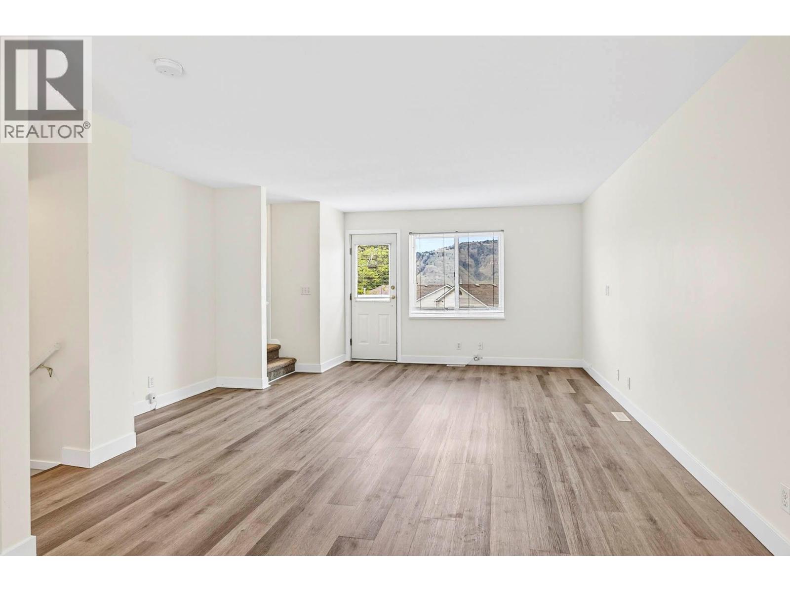 #15 2050 QU'APPELLE Boulevard - 4