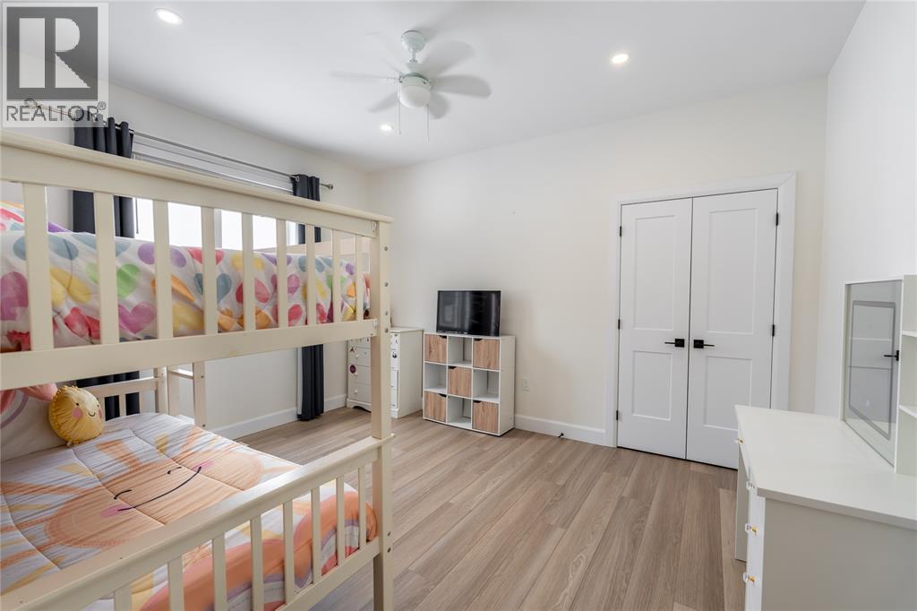 3613 Queen STREET - 20