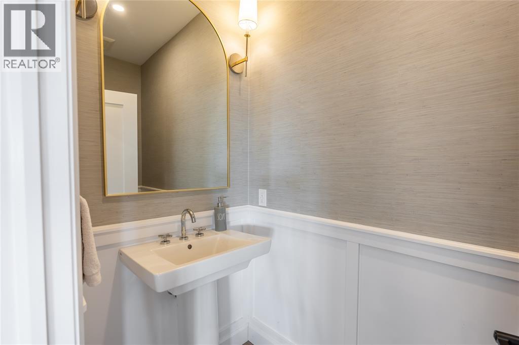 3613 Queen STREET - 14